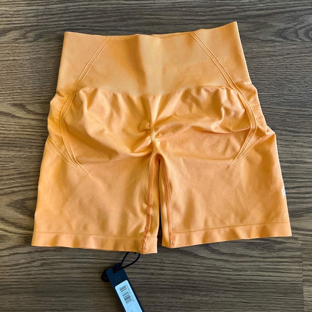 Oner Active Effortless Shorts 🧡🍑🏵️